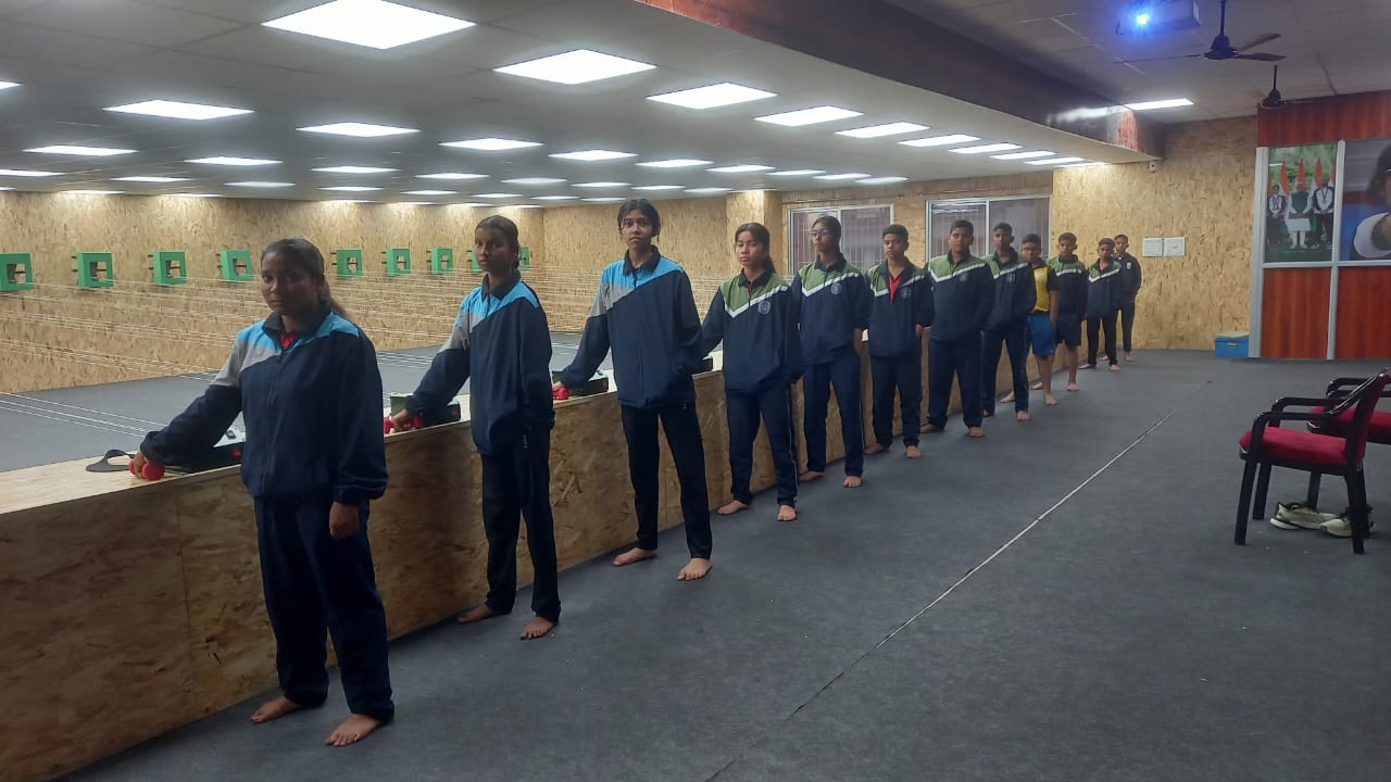 10 M PISTOL SHOOTING